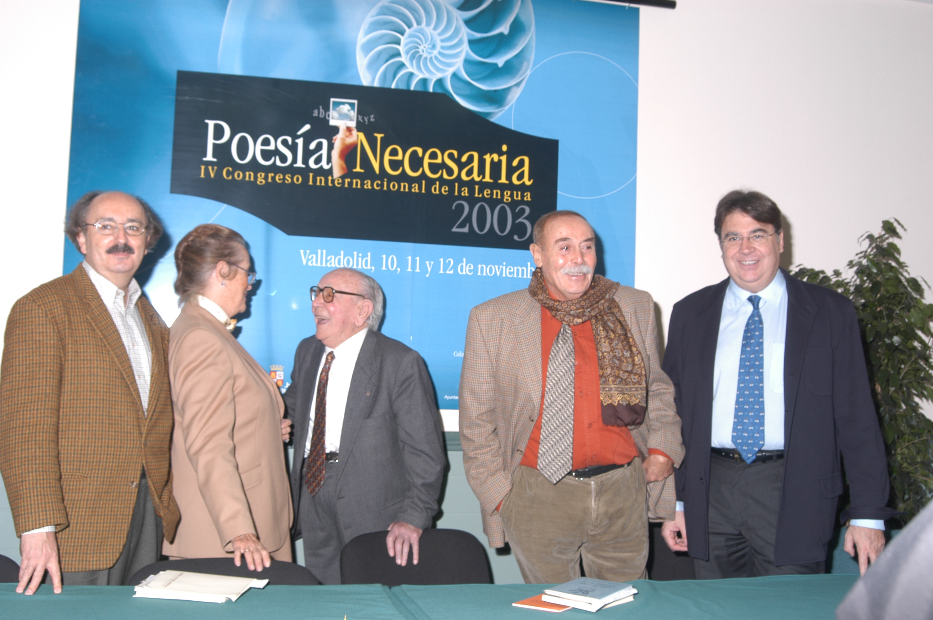 IV Congreso de la Lengua. Poesía Necesaria (2003) Antonio Colinas, María Victoria Atencia, Victoriano Cremer, Jesús Hilario Tundidor y Jaime Siles.